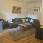 Apartament House *