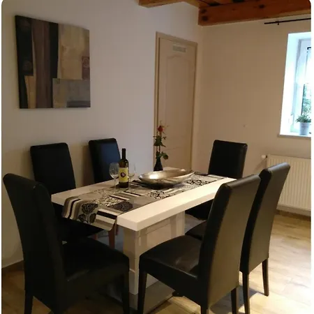 House Apartman